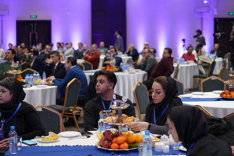 بازگشت به آینده