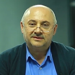 محسن دخانچی